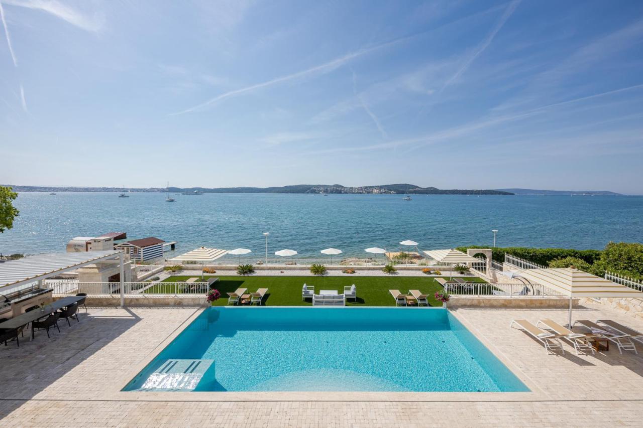 Villa Bella Vista Am Meer Trogir Exterior photo