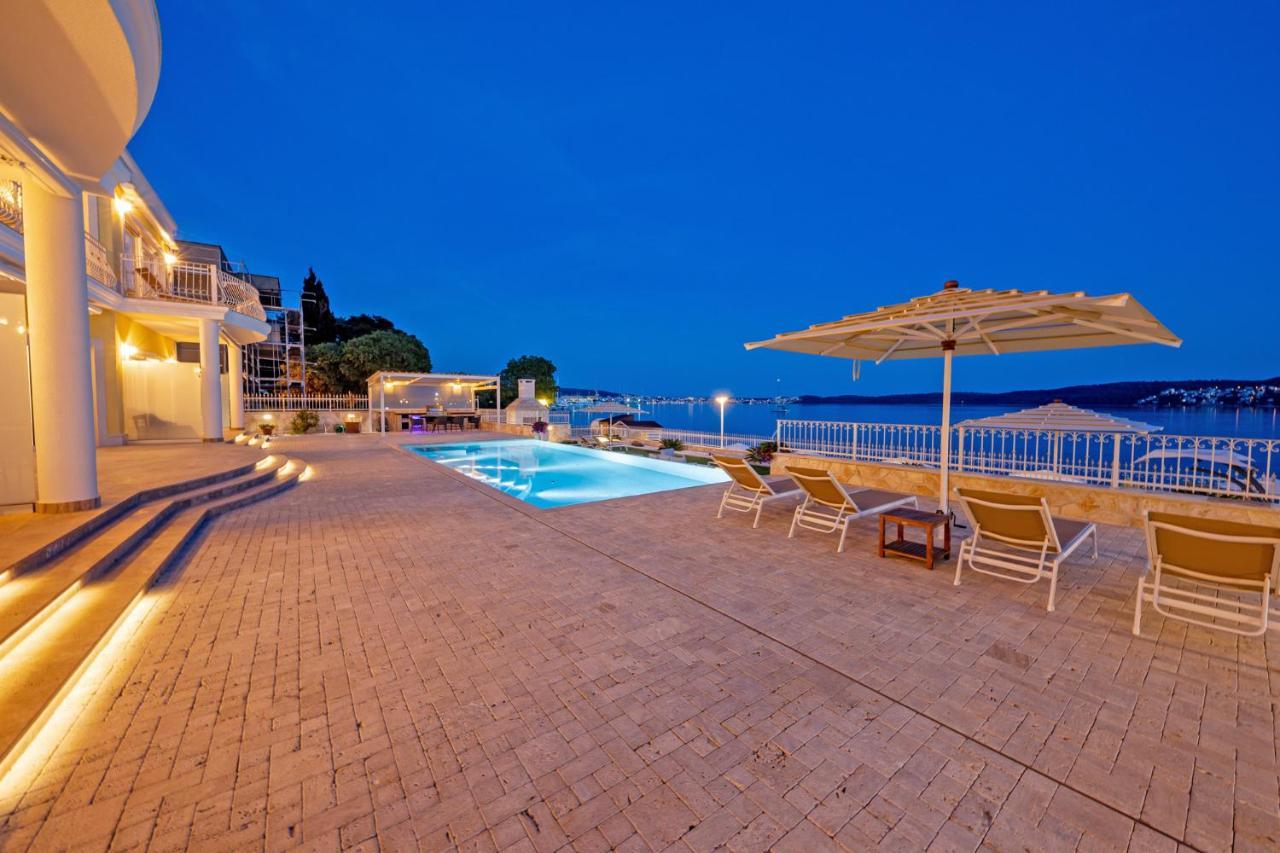 Villa Bella Vista Am Meer Trogir Exterior photo